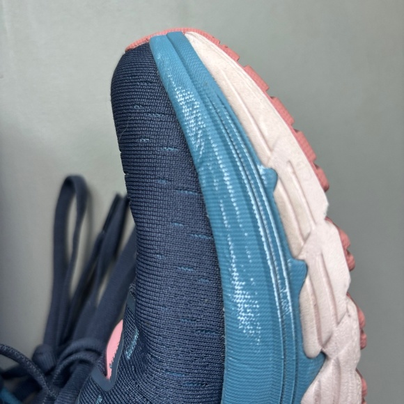 Women’s HoKA Gaviota 3 Blue and Pink - Picture 10 of 13